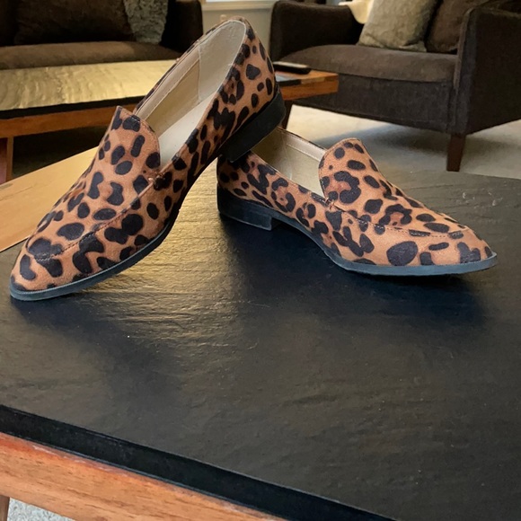 Leopard Flats 🐆 - Picture 1 of 9